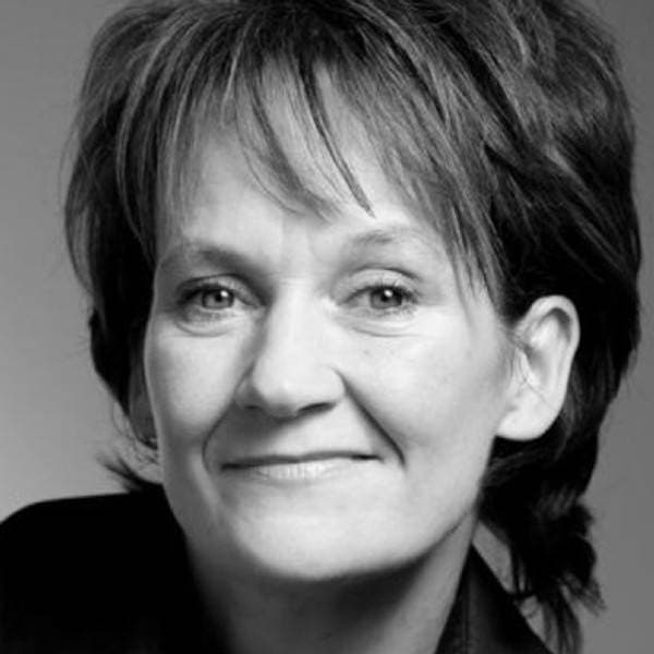 Lorraine Ashbourne